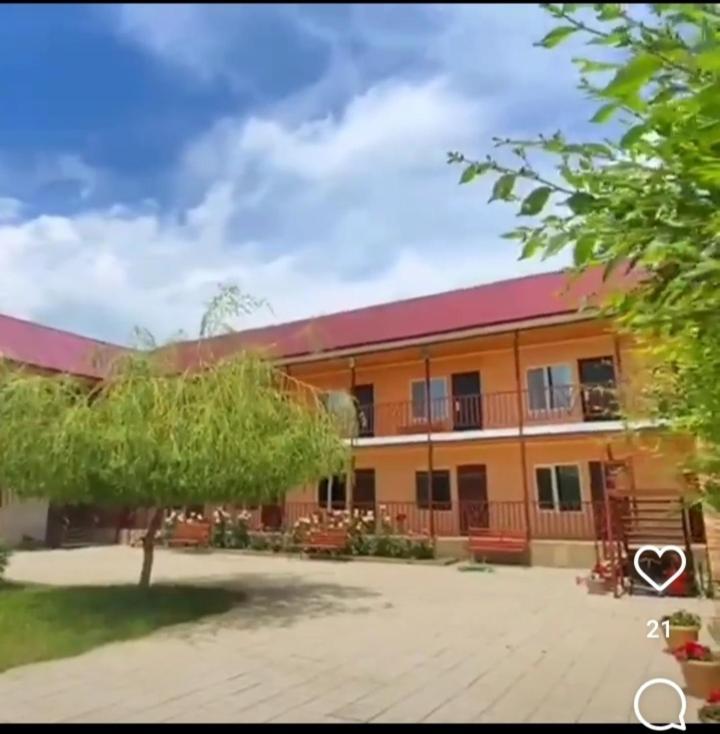 Altynai Guest House Чолпон-Ата Екстериор снимка
