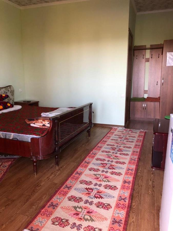 Altynai Guest House Чолпон-Ата Екстериор снимка
